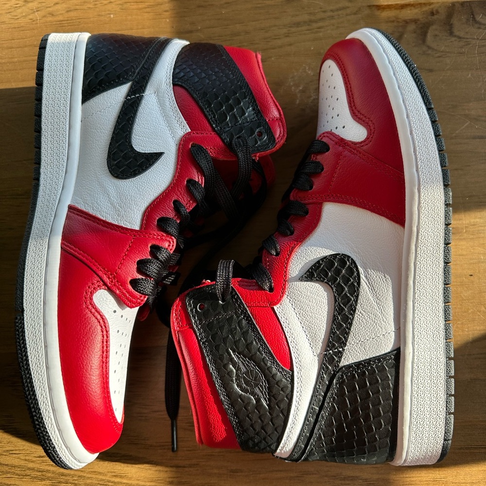Nike womens air Jordan 1 high OG